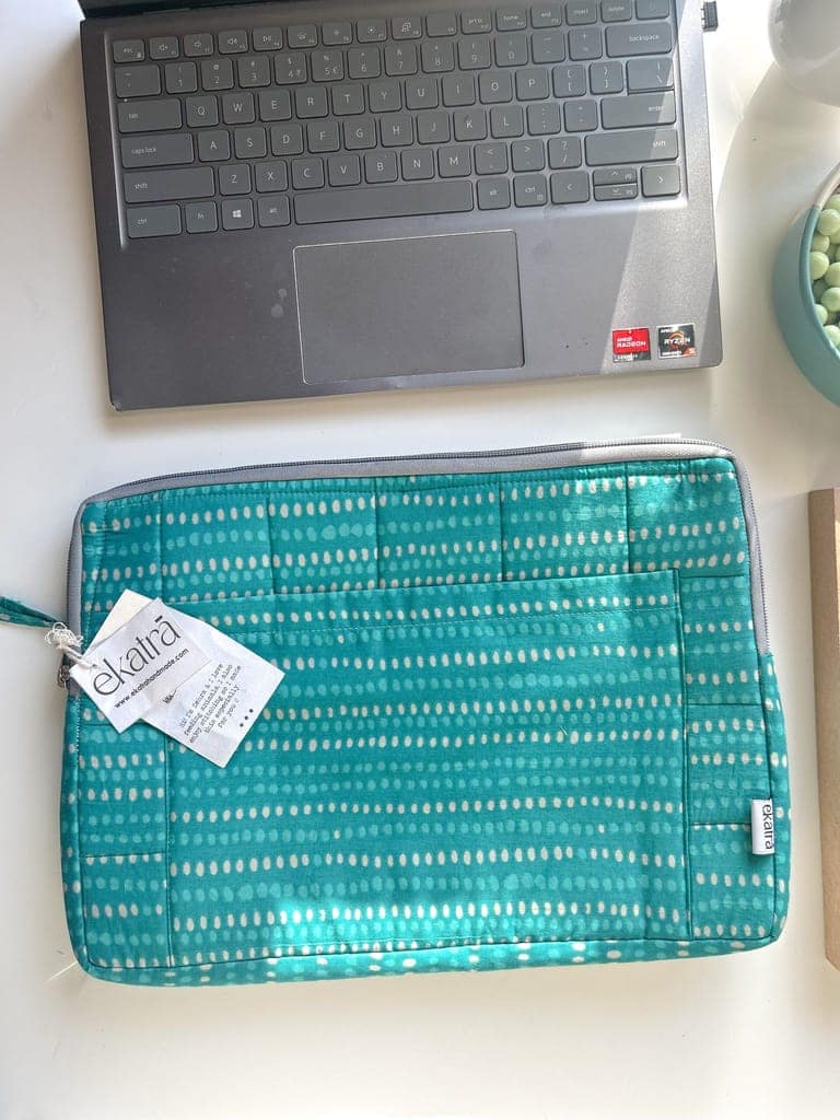 Sustainable Handmade Cotton Laptop Sleeve/Laptop Cover by Ekatra - Teal dots view 3