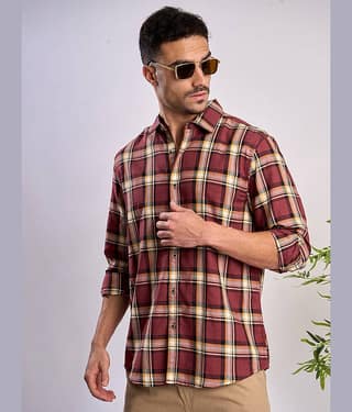 Bene Kleed Cotton Blend Relaxed Fit Checks Full Sleeves Men's Casual Shirt - Maroon ( Pack of 1 )