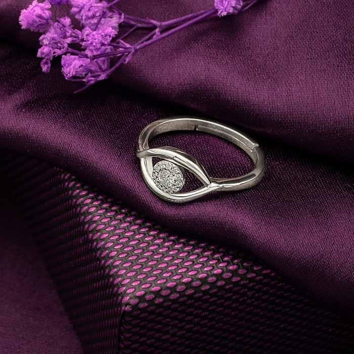 Silver Crest Eye Ring view 3