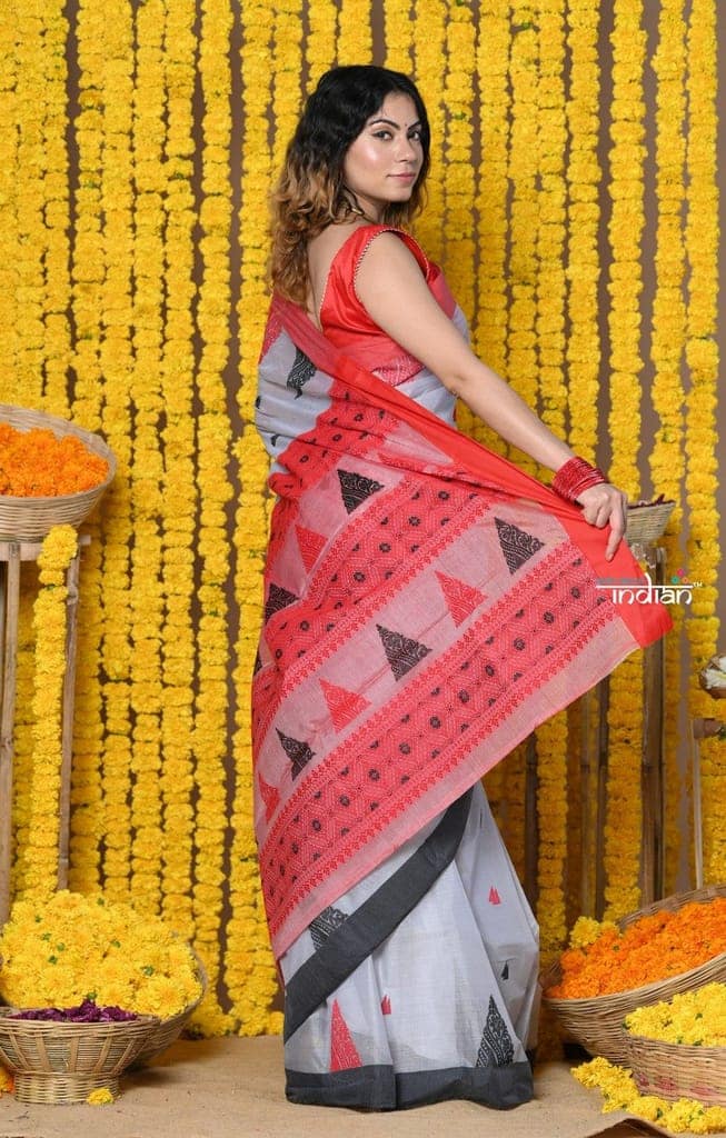 Rajsi~Handloom Cotton Tant Saree With Geometrical Designs and Classic Pallu in White view 4