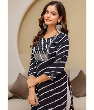 Kapadia Women Rayon Embroidered Straight Kurti ( Black )