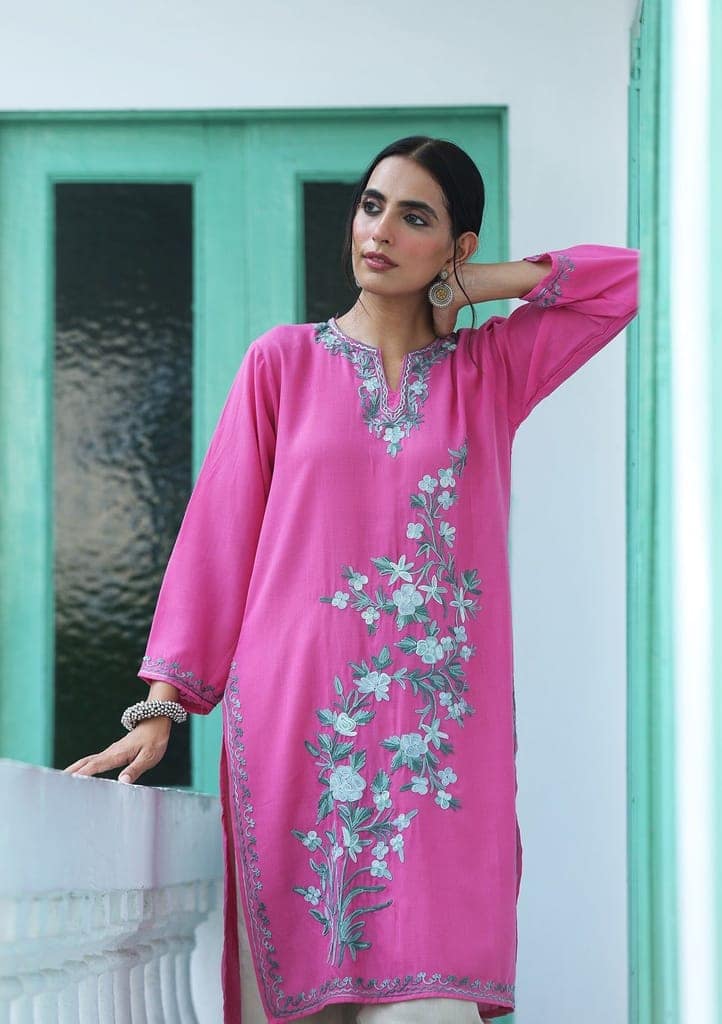 HOC Crafts Aari Embroidered Cotton Solid Women's Long Kurta - Pink view 2
