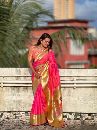Yavira Silk Pink Women Jacquard Sarees