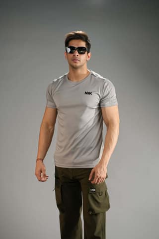 Grey Solid Slim Fit T-Shirt