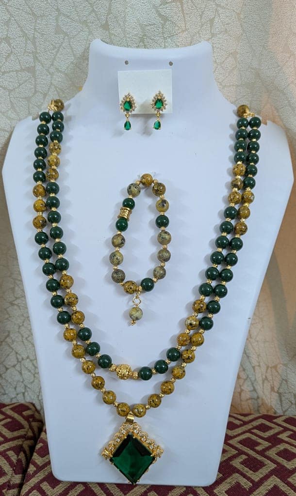 Royal Emerald Necklace Set