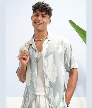 Highlander Viscose Relaxed Fit Striped Half Sleeves Cuban Collar Men's Casual Shirt - Multicolor ( Pack of 1 )