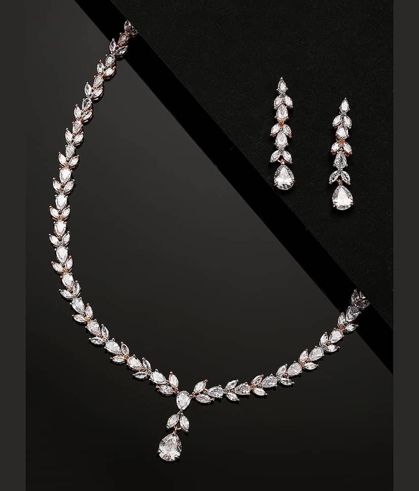 Priyaasi - White Brass Necklace Set ( Pack of 1 )