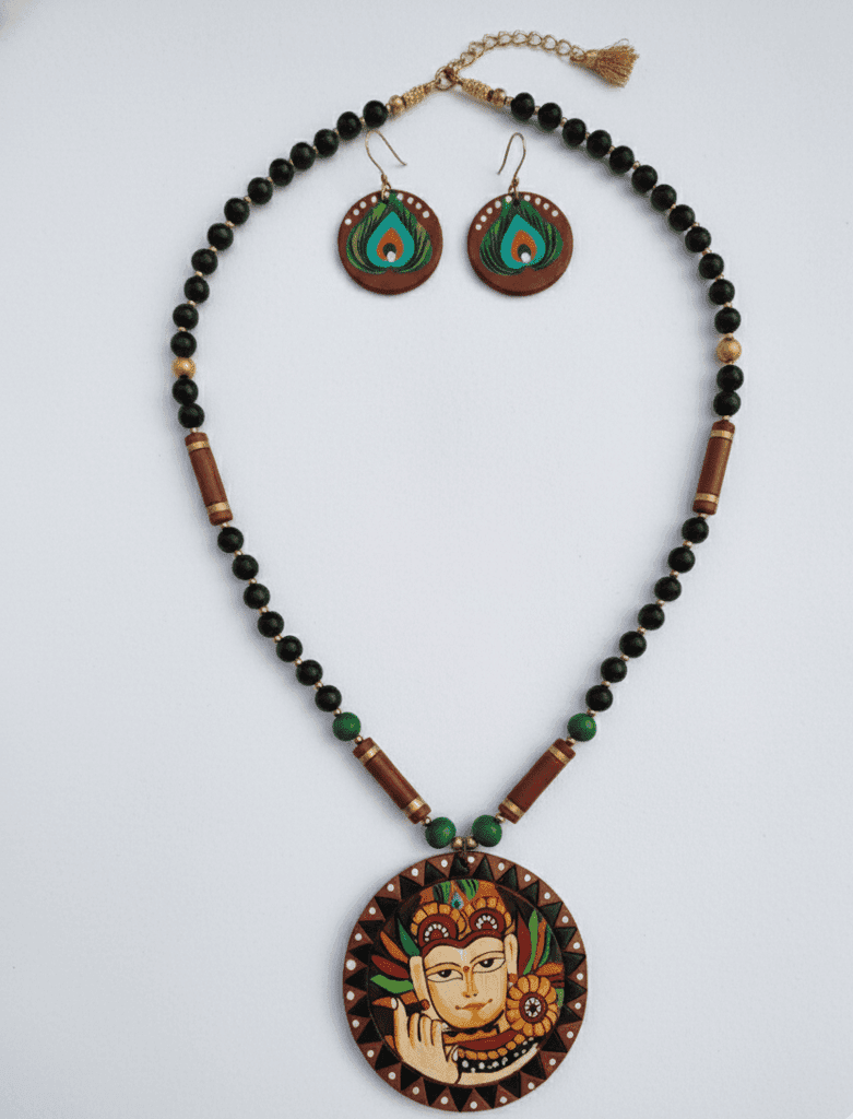 Necklace set view 3
