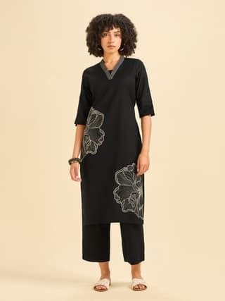 Black Cotton Flax Slit Kurta Set With Embroidery