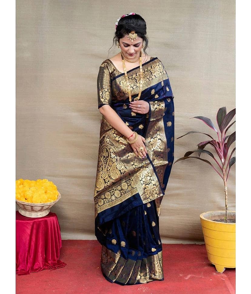 SareeQueen Art Silk Embellished Saree With Unstitched Blouse Piece ( Green )