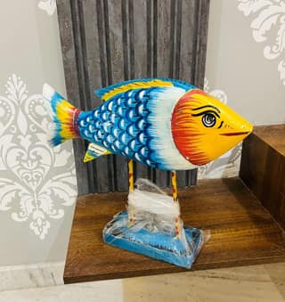 Wooden handpainted 38 cm Fish Sculpture Home Décor – Handmade Fish Statue on Base Stand - Sea Nautical Beach House Décor Art Piece – handpainted rustic Centerpiece Table Décor for Office, Living Room