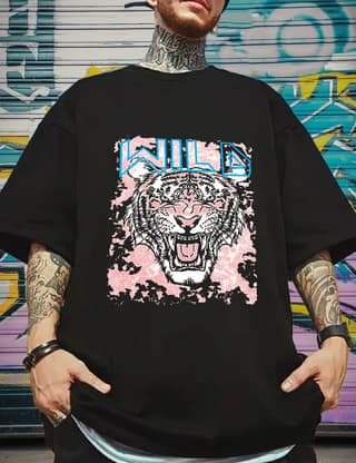 Scott Fincher Oversized Men's black t-shirt with a graphic of a tiger's face and the word "WILD" written in blue letters : AA(ARN)BLACK_59