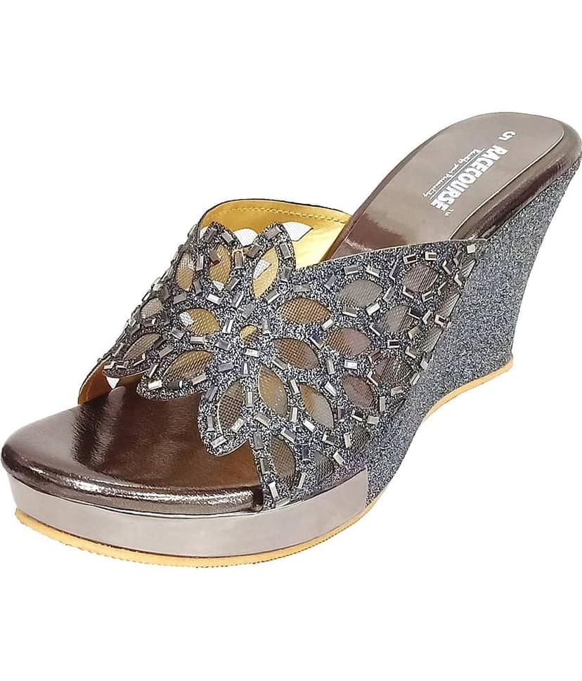Racecourse - Gray Women's Slip On Heels view 2