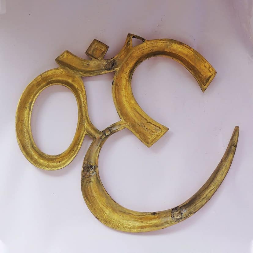 Brass Showpiece Wall Hanging Om, Height : 14 Inch (FMAS657 G) view 3