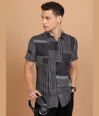 Highlander Viscose Slim Fit Printed Half Sleeves Men's Casual Shirt - Multicolor ( Pack of 1 )