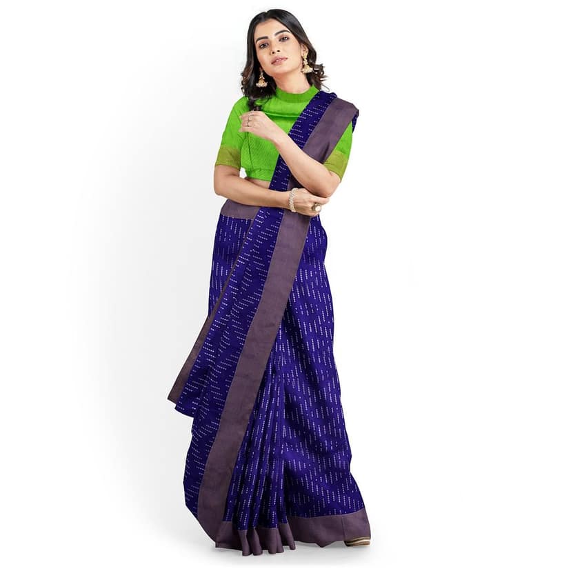 Dark Blue Kanjivaram Pure Silk Saree has Contrast Pallu & Blouse view 3