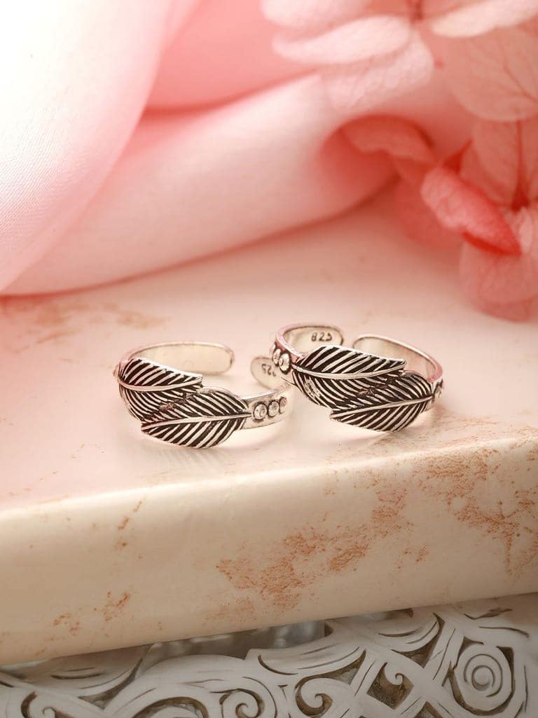 925 Sterling Silver Oxidised Dual Leaf Minima Adjustable Pair Of Toe Ring view 3