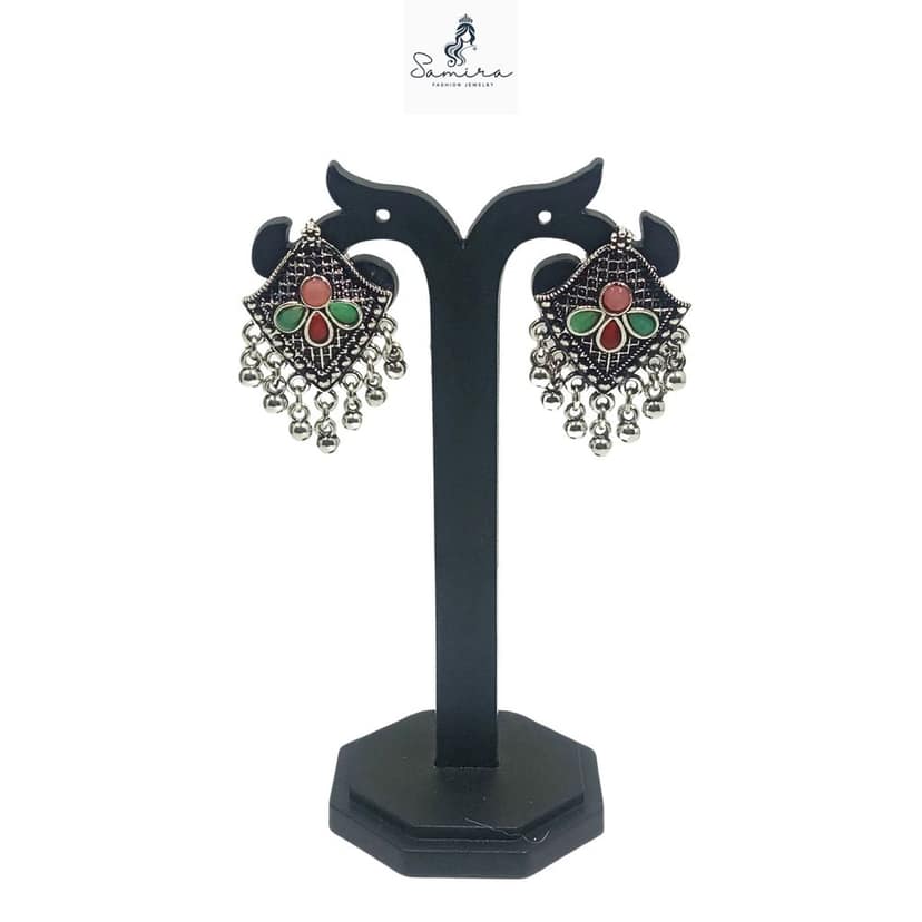 SAMIRA Luxury Handcrafted Necklace Jewellery Set with Ear Rings Oxidized Diamond Pendant view 5
