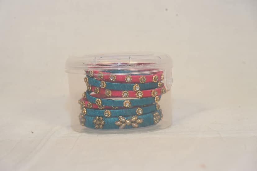 Thread bangle set view 2