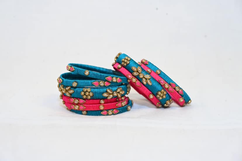 Thread bangle set view 3