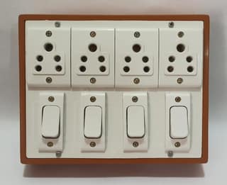 6A 4 Sockets (5 Pin Socket) & 4 Switch (Square) Extension Box with 6A Plug & 15m Wire
