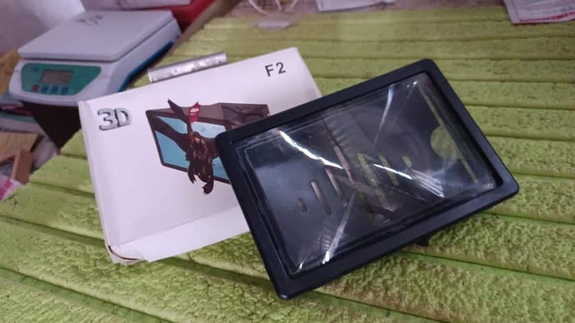 Enlarged Screen 3D HD Mobile Phone Screen Magnifier Amplifier (1 Pc) view 7