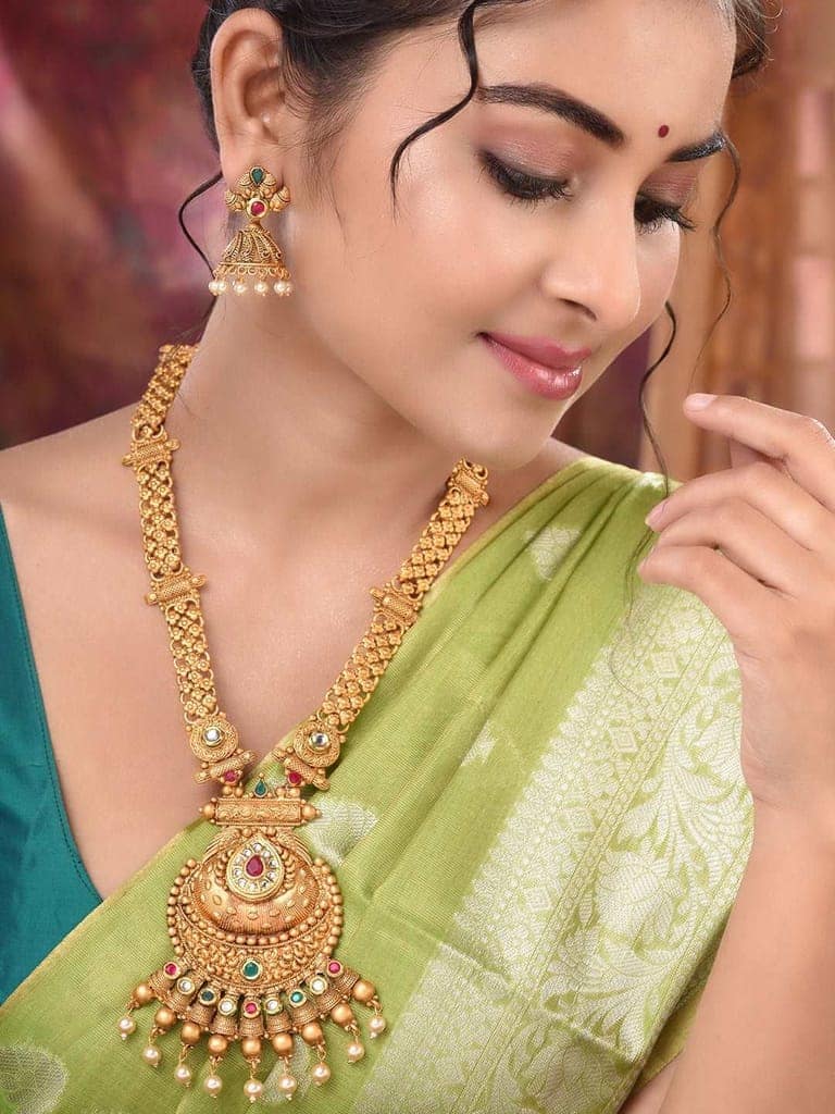 Gold Plated Kundan & Pearl studded Rajwadi Long Temple Necklace Jewellery Set view 3