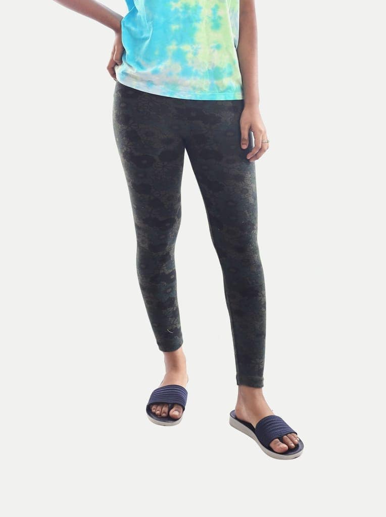 Women Black Floral Printed Leggings view 2