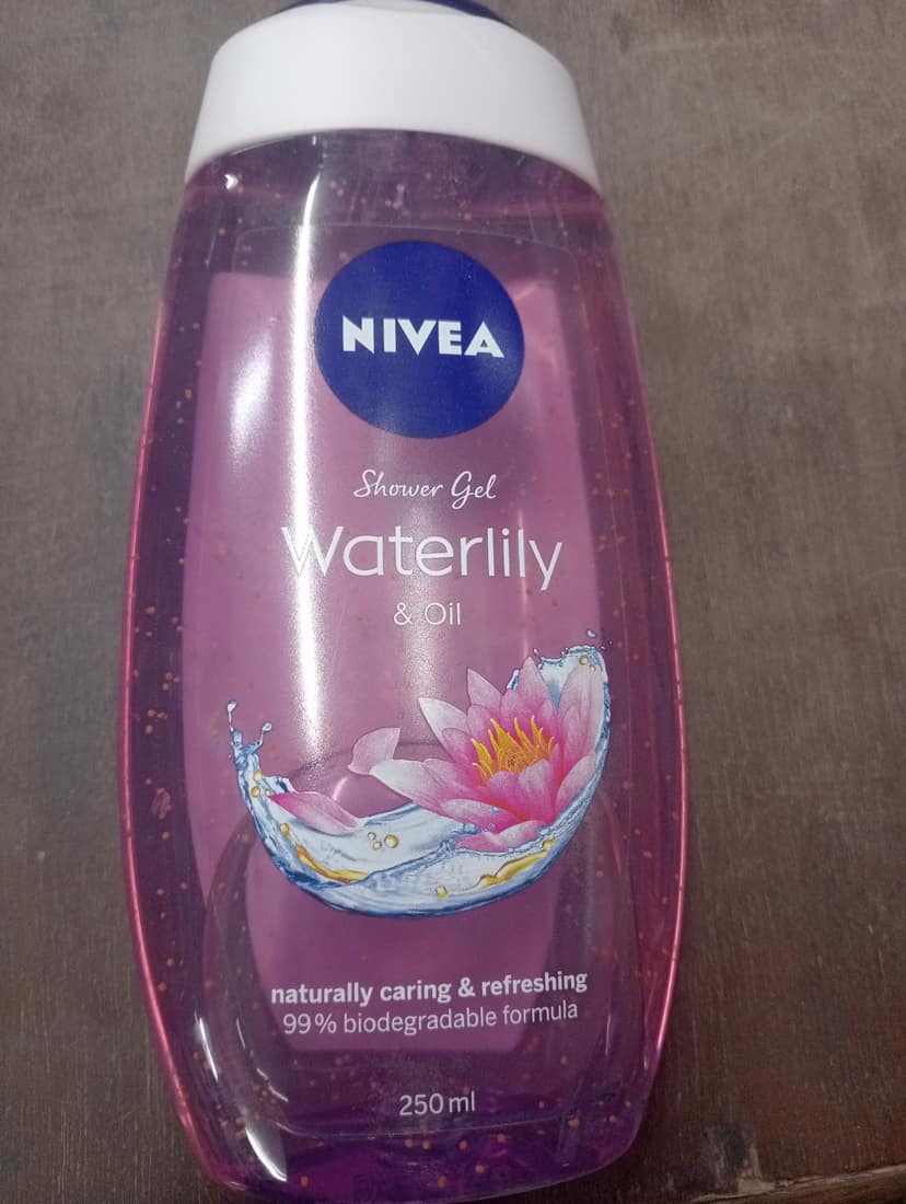 Nivea waterlily&oil