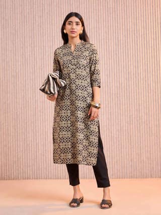 Coffee Brown 60'S Cotton Printed Kurti With Sequins Embroidery Work