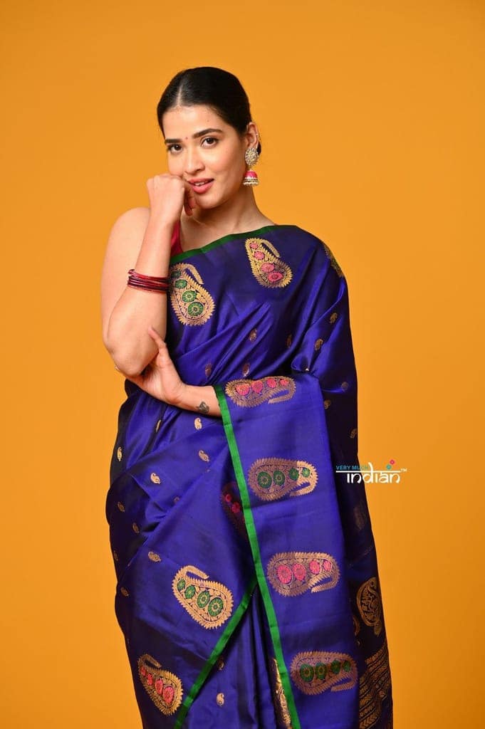Param Sundari ~ Gadwal Pure Silk Handloom Saree in Royal Blue with Sleek Border view 4