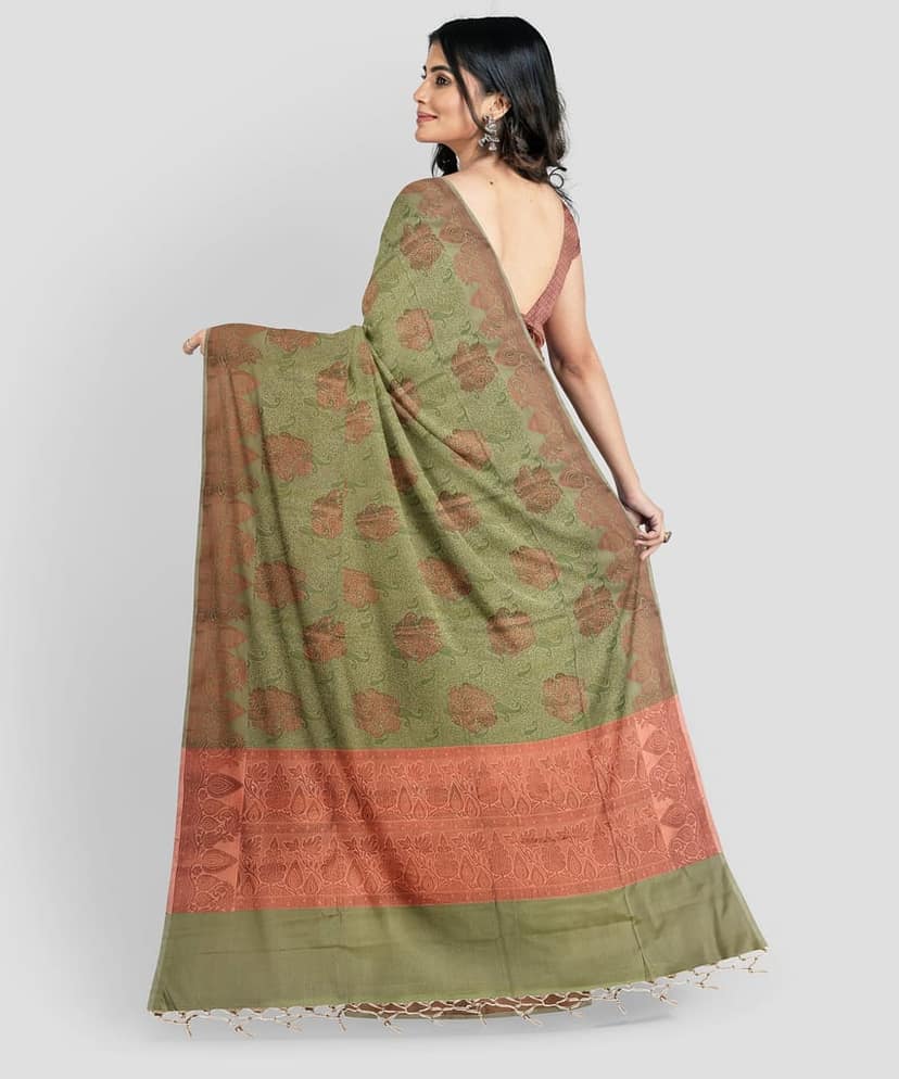 Pickle Green Color Soft Silk Saree With Unstitched Blouse view 4