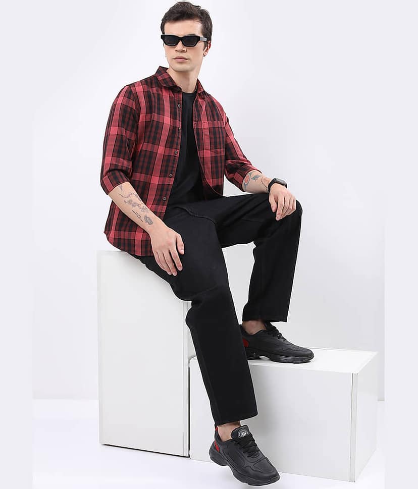 Highlander Cotton Blend Slim Fit Checks Full Sleeves Men's Casual Shirt - Maroon ( Pack of 1 ) view 2