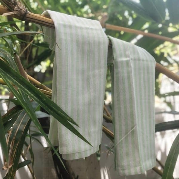Alangrahaa Bamboo Hand Or Face Towel GSM 190 Ultra Soft Lightweight Quick Dry Highly Absorbent & UV Resistant Ideal for Bath Travel Gym Yoga & Outdoor Use (40x70cms) view 2