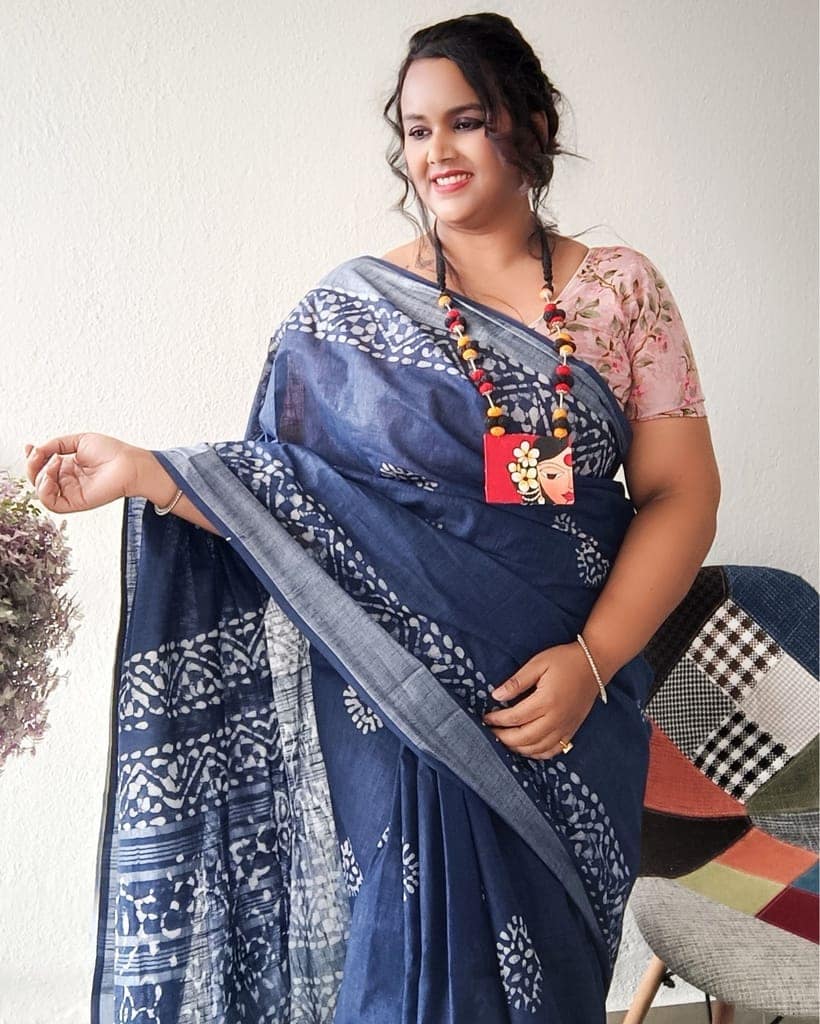 Slub Linen Batik Print Saree Ink Blue Color with running blouse-3022 view 3