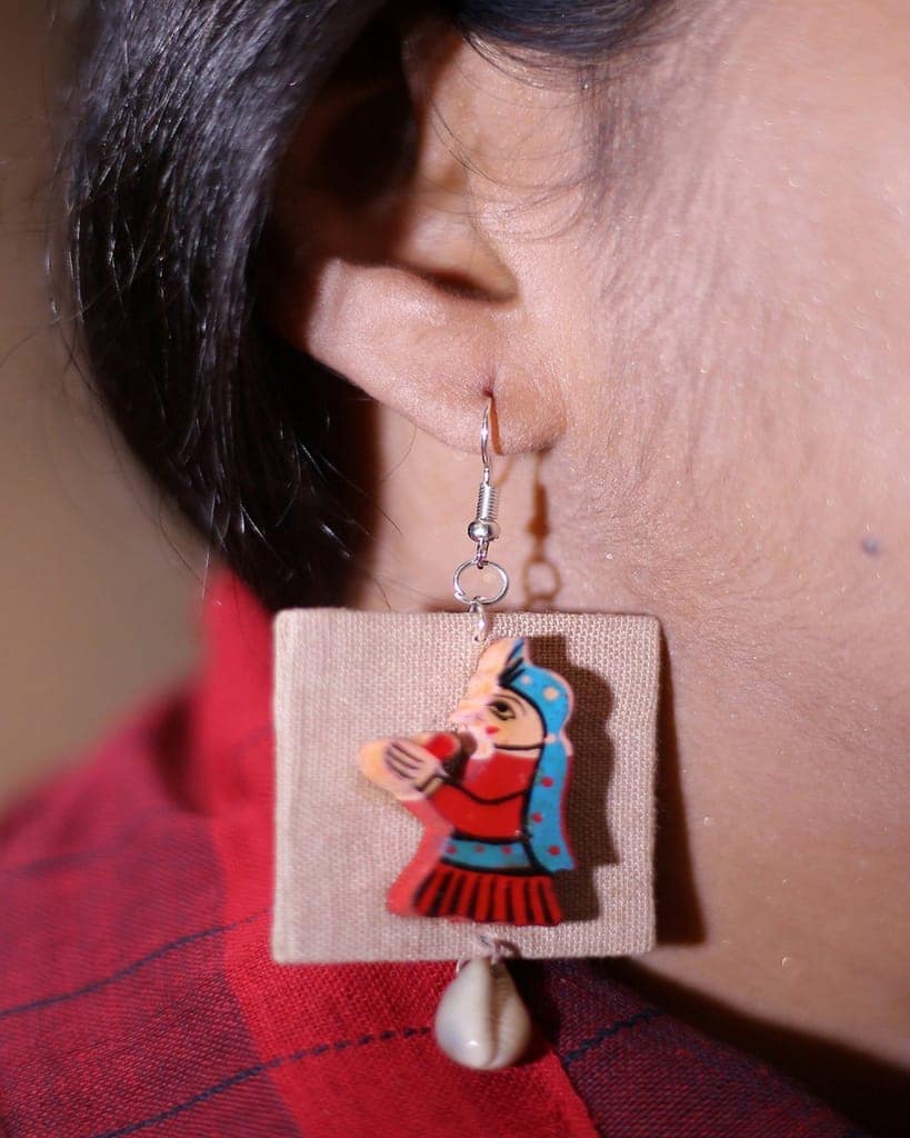 Raja Rani Cream Earring view 4