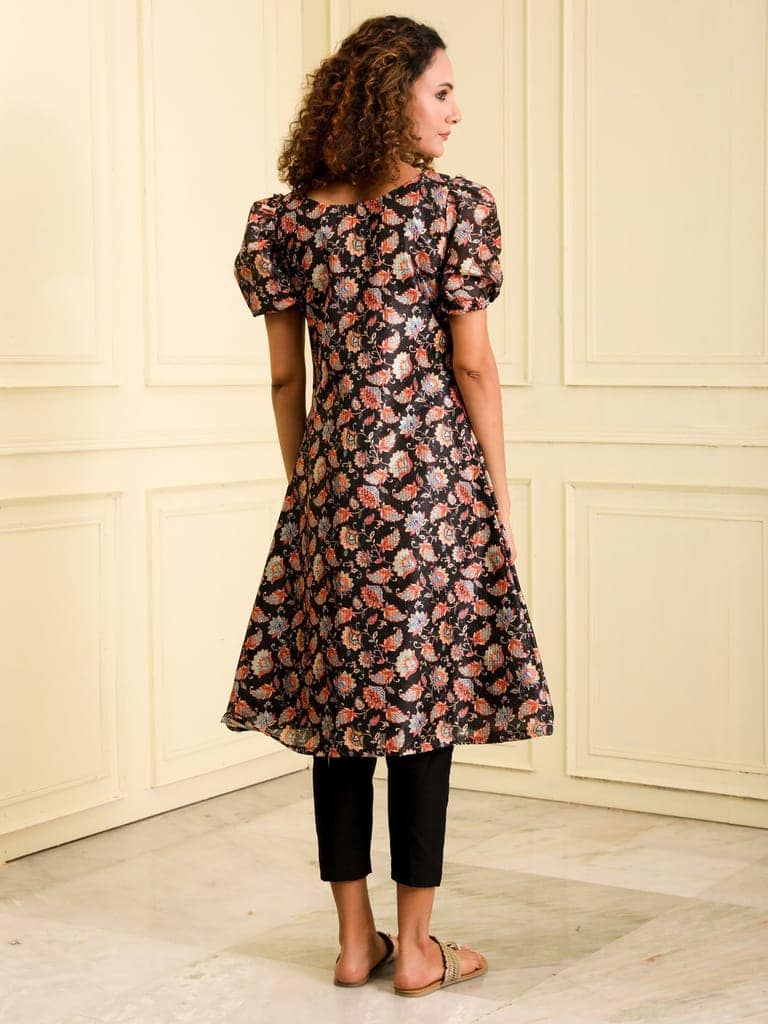 WOMEN BLACK WITH MULTI COLOR PRINTED BLENDED SILK A-LINE KURTA view 3