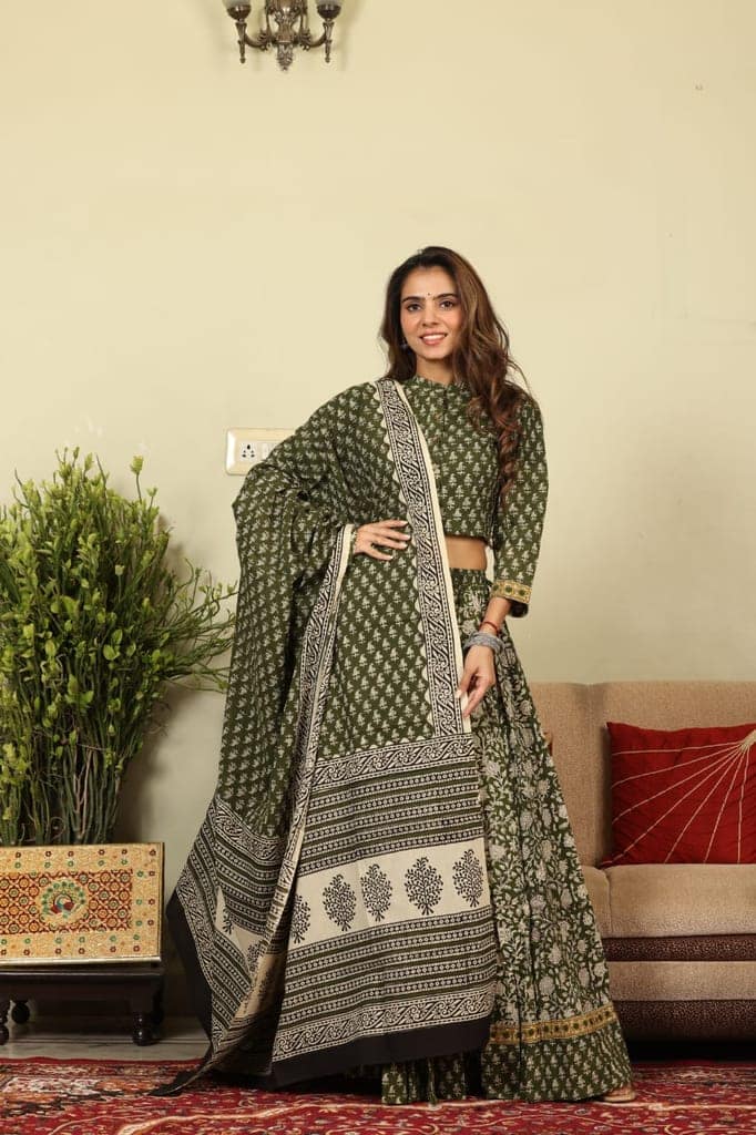 Handblock Printed Cotton Lehanga And Top With Mulmul Dupatta (Size: 34-46) Green Color-8557 view 3