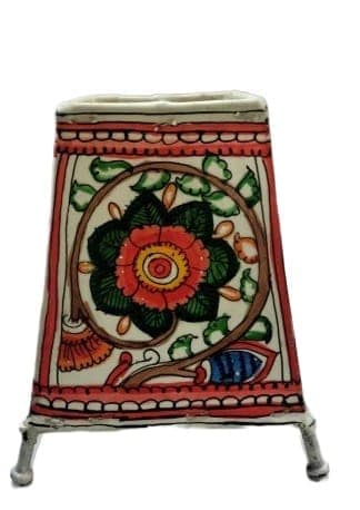 Hand painted traditional floral design pen stand view 2