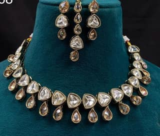 Bridal Kundan Necklace Set with Earrings