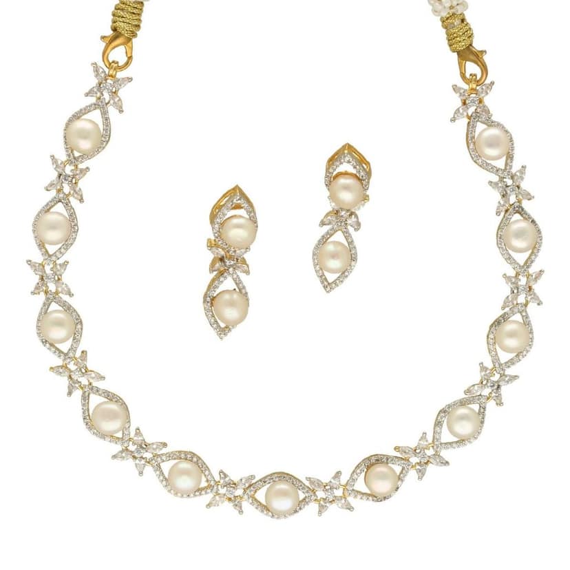 The Eldric Charm Pearl Necklace Set view 3