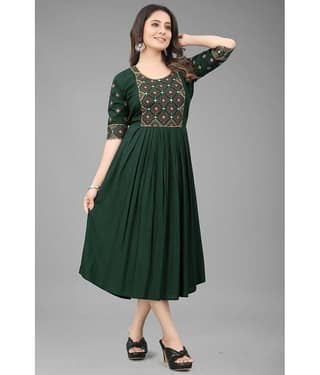 QPEEZ - Green Rayon Women's Nayra Kurti ( Pack of 1 )