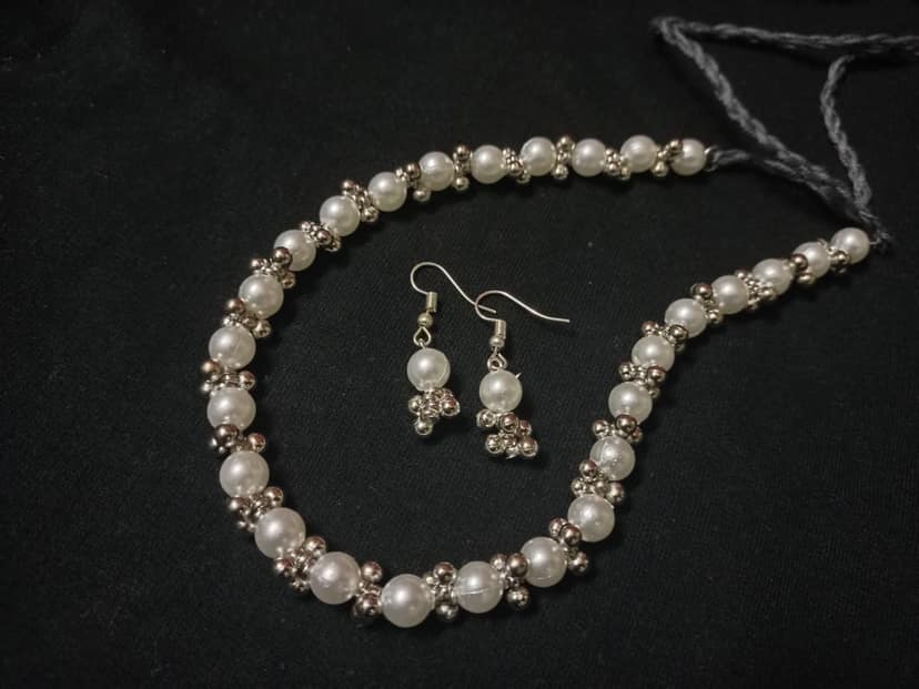 Elegant Moti Choker with Pearls and Silver Beads