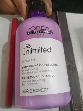 Loreal liss unlimited shampoo