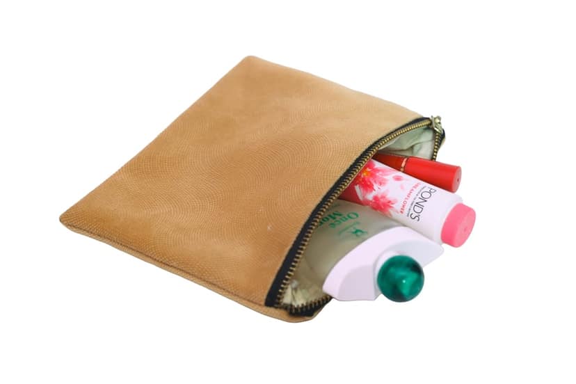 Small Pouch catlogue pieace view 3