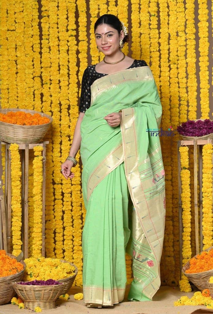 Rajsi~ Handloom Pure Cotton Muniya Border Saree WIth Handcrafted Floral Pallu in Sea Green view 2