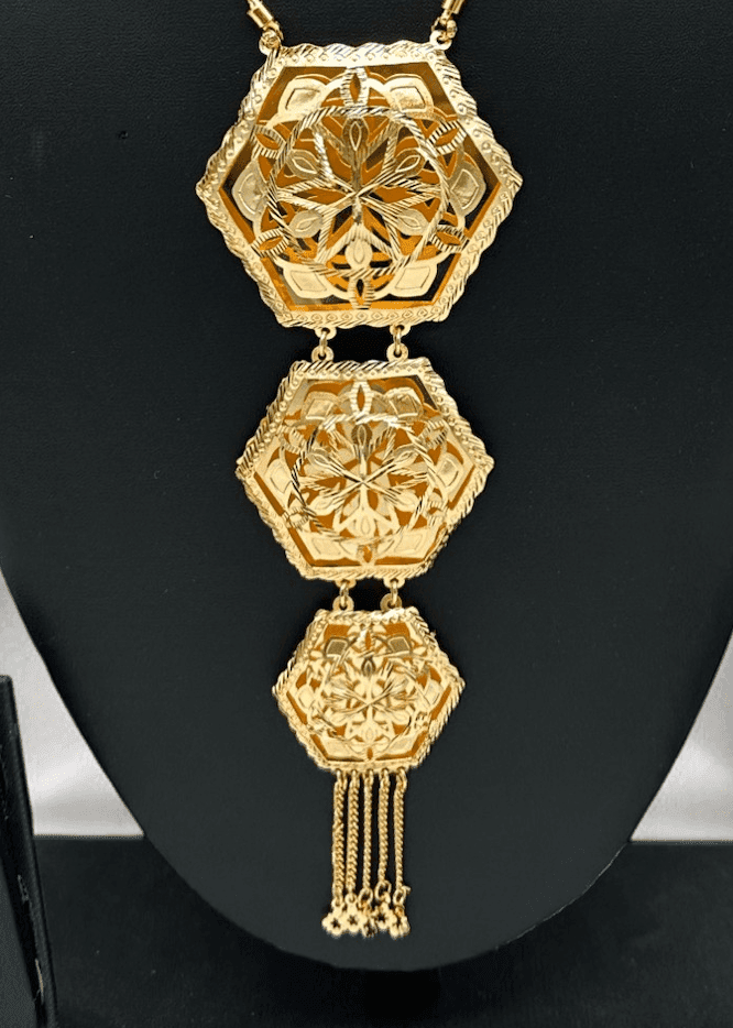 Gold Luxe Necklace Set - Amit Chauhan And Sons view 3