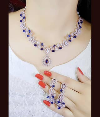 Ladymania Green Alloy Necklace Set ( Pack of 1 )
