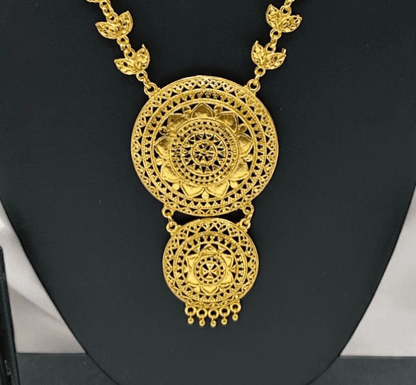 Gold Luxe Necklace Set - Amit Chauhan And Sons view 3