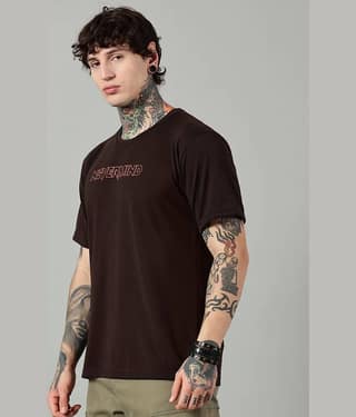 Diversify Men Cotton Blend Oversized Fit Printed T-Shirt ( Brown )